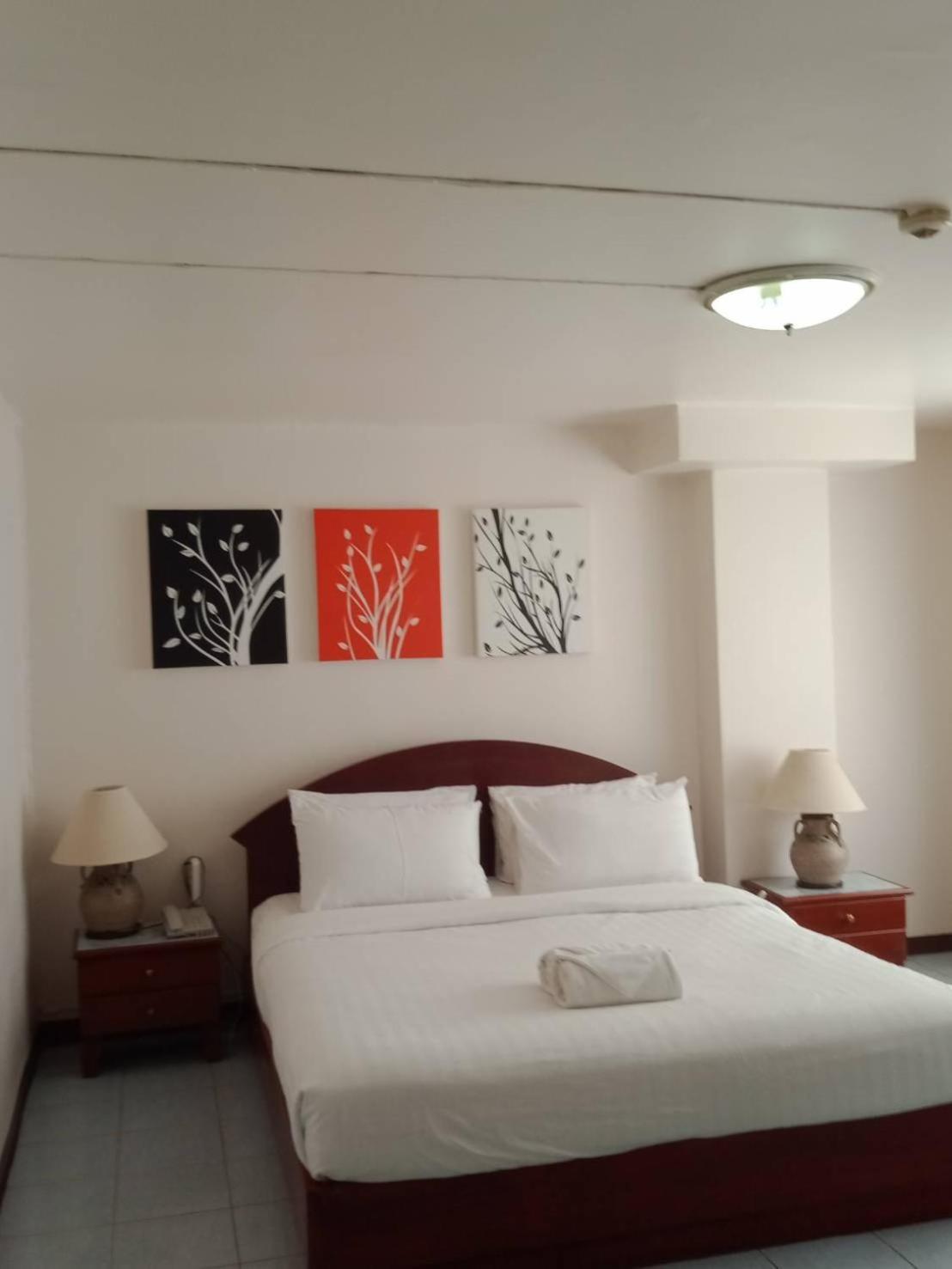 Regent Lodge Lampang Exterior foto